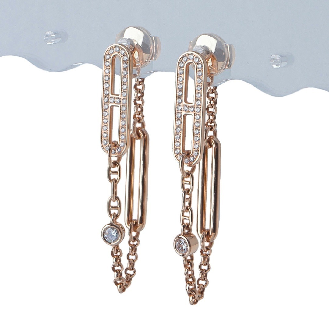 HERMES(エルメス)のエルメス ダイヤ ピアス シェーヌダンクル カオス 現行モデル 定価2,420,000円 Au750PG 箱 新品仕上げ済 HERMES【23888】 レディースのアクセサリー(ピアス)の商品写真