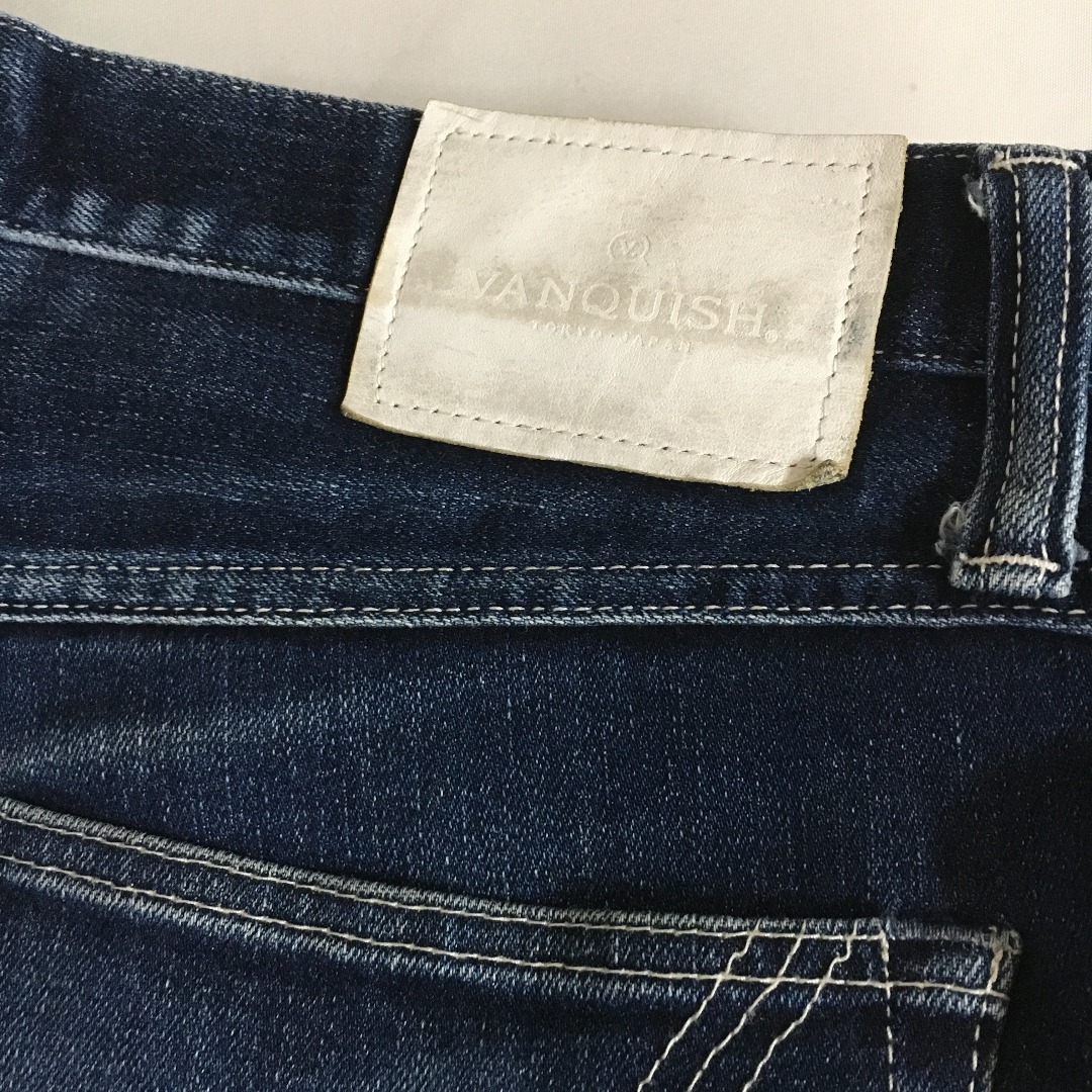 VANQUISH(ヴァンキッシュ)の日本製　VANQUISH　セルビッジ　デニムパンツ　USED　12435 メンズのパンツ(デニム/ジーンズ)の商品写真