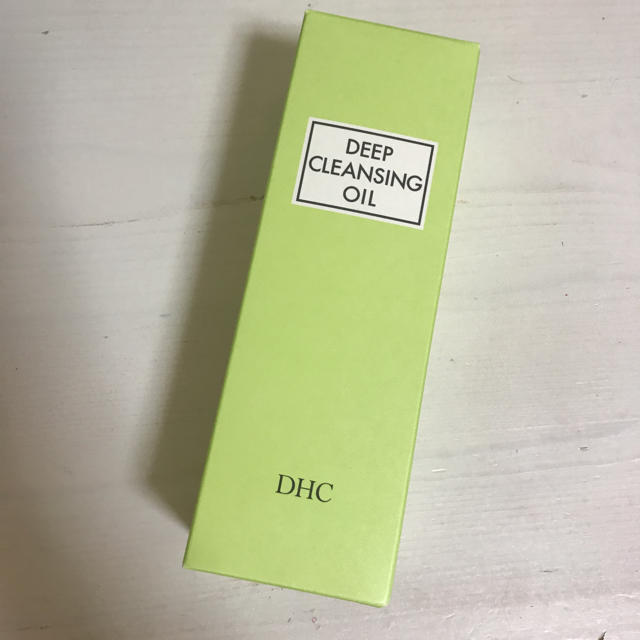 DHC(ディーエイチシー)のDHC ディープクレンジングオイル 新品未使用 コスメ/美容のスキンケア/基礎化粧品(クレンジング/メイク落とし)の商品写真