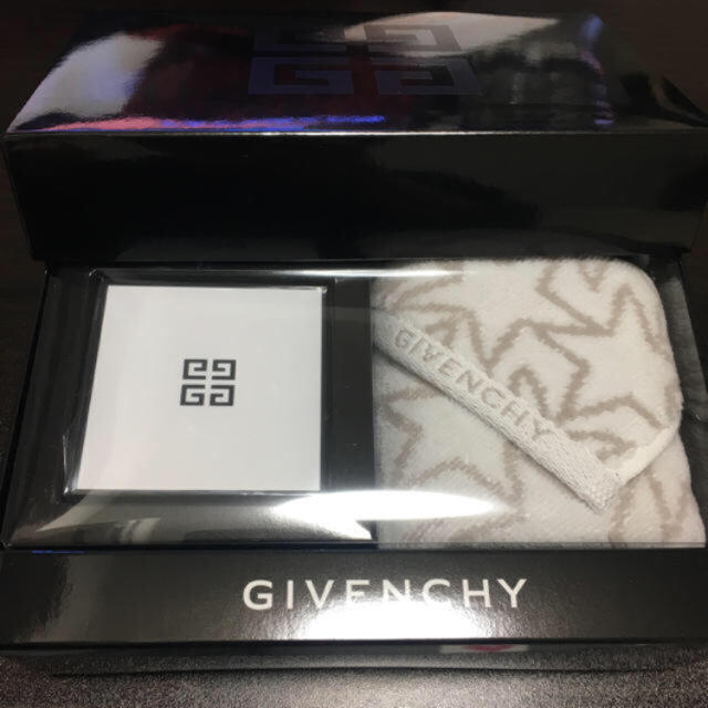 GIVENCHY(ジバンシィ)の【新品】GIVENCHY ハンカチ・ミラーセット レディースのファッション小物(ハンカチ)の商品写真