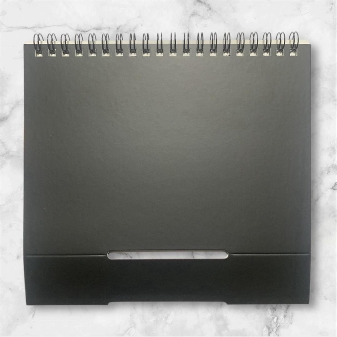 お得な3年分 卓上カレンダー 2026年~2028年の3年分 デスクカレンダー インテリア/住まい/日用品の文房具(カレンダー/スケジュール)の商品写真