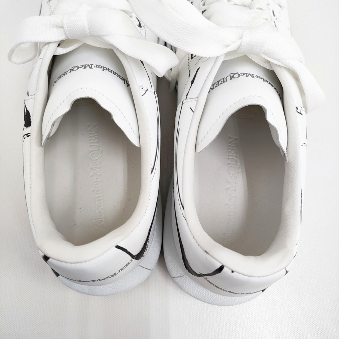 Alexander McQueen(アレキサンダーマックイーン)のAlexander McQueen Oversized Sneaker ペイント サイズ41 革 スニーカー ホワイト メンズ アレキサンダーマックイーン【中古】5-1014G♪ メンズの靴/シューズ(スニーカー)の商品写真