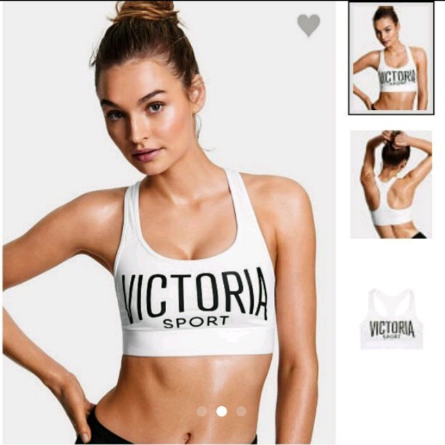 Victoria's Secret(ヴィクトリアズシークレット)の新品　Victoria's Secret　スポーツブラ&ショーツセット スポーツ/アウトドアのトレーニング/エクササイズ(トレーニング用品)の商品写真