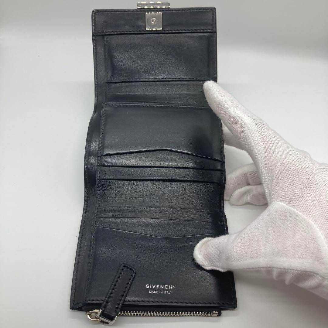 GIVENCHY(ジバンシィ)のGivenchy ジバンシー 二つ折り財布 小銭入れあり レザー レディース レディースのファッション小物(財布)の商品写真