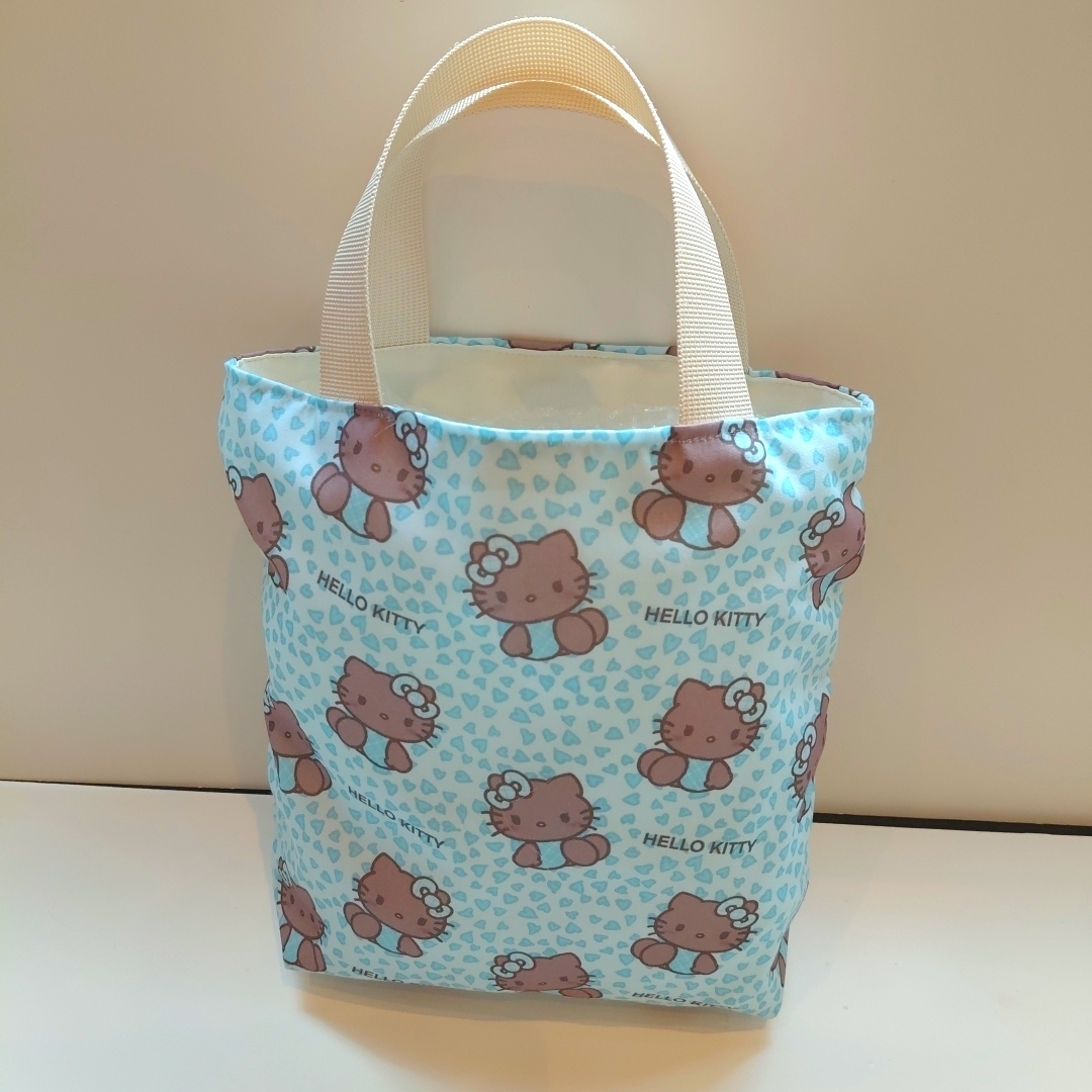 ハンドメイド ハローキティ 巾着袋 日焼けキティ 入園準備 ミニトートバック ハンドメイドのファッション小物(バッグ)の商品写真