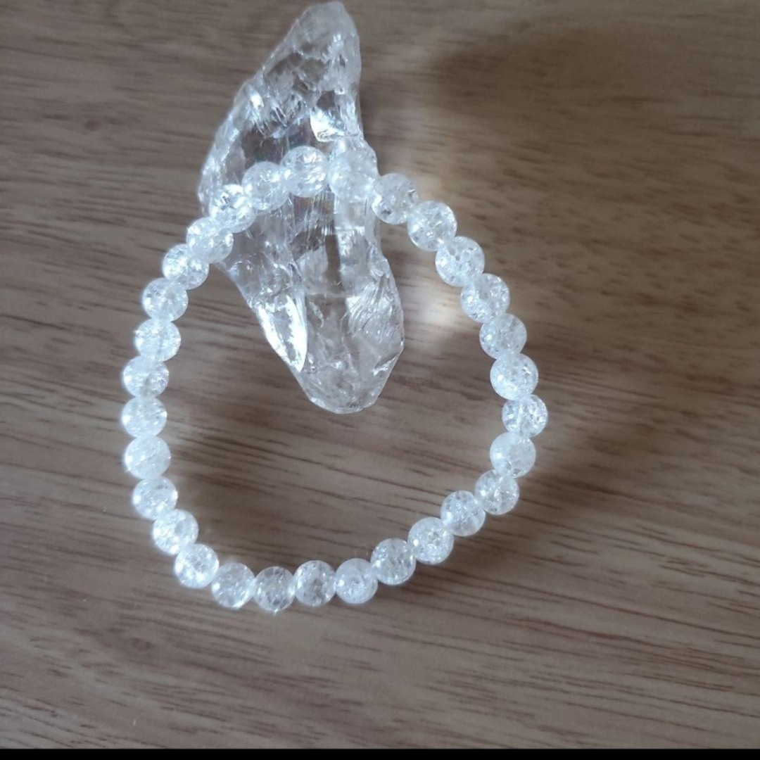 パワーストーン クラック水晶 ブレスレット レディースのアクセサリー(ブレスレット/バングル)の商品写真