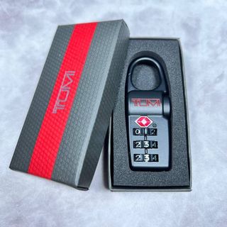 未使用　トゥミ TUMI TSAロック 鍵 南京錠 ブラック　旅行