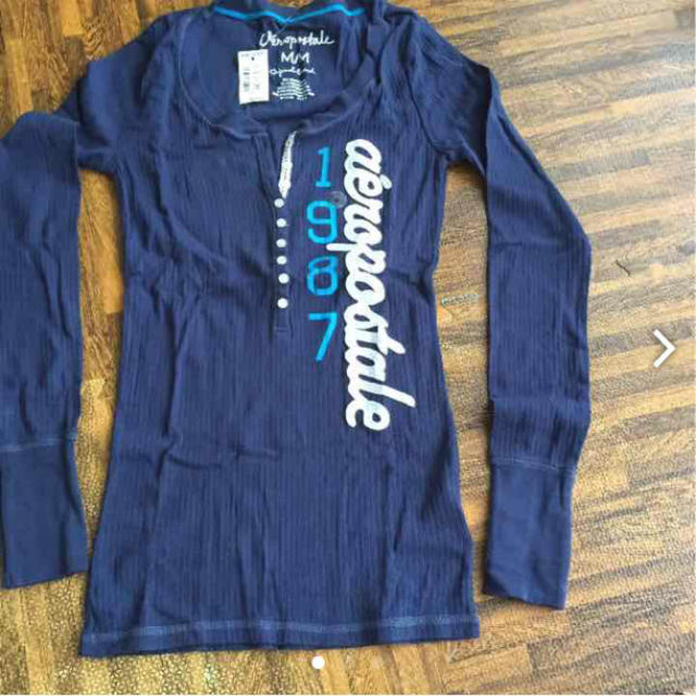 AEROPOSTALE(エアロポステール)の未使用  エアロポステール レディースのトップス(Tシャツ(長袖/七分))の商品写真