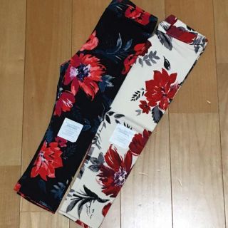 オールドネイビー(Old Navy)の新品タグ付き♡OLDNAVY 花柄レギンス2枚セット♡(パンツ/スパッツ)