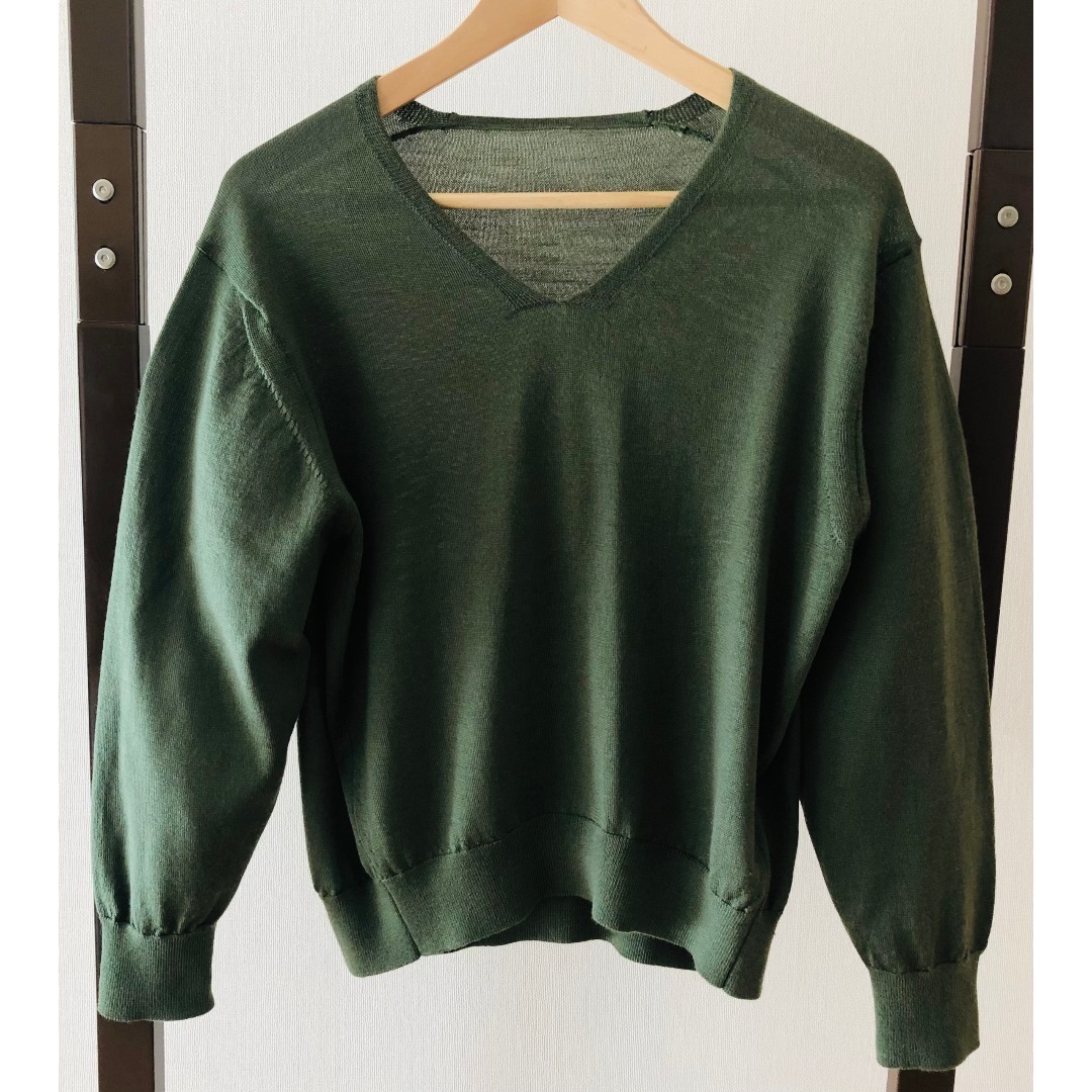 AEON(イオン)のウール100% Mサイズ Vネックセーター  レディースのトップス(ニット/セーター)の商品写真