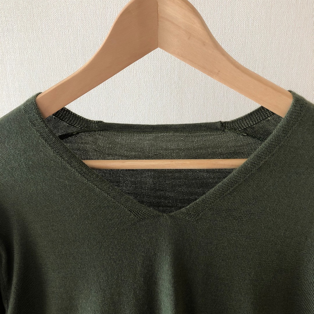 AEON(イオン)のウール100% Mサイズ Vネックセーター  レディースのトップス(ニット/セーター)の商品写真