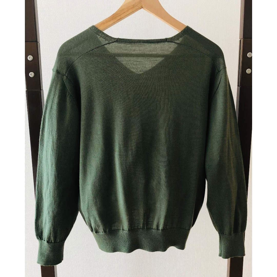 AEON(イオン)のウール100% Mサイズ Vネックセーター  レディースのトップス(ニット/セーター)の商品写真