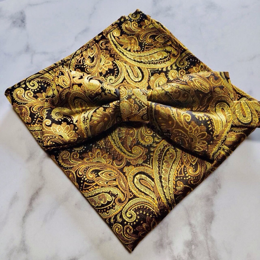 蝶ネクタイ ポケットチーフ2点セット/メンズ/イエローゴールド ペイズリー2 メンズのファッション小物(ネクタイ)の商品写真