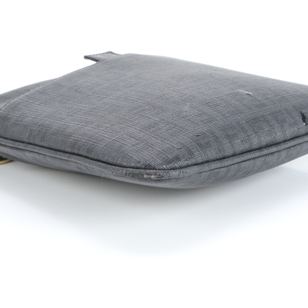 FENDI(フェンディ)の極美品 フェンディ ズッキーノ チャーム付 ショルダーバッグ 斜め掛け クロスボディ ブラック 黒 8BT150 本革 レディース ERE CX11-2 レディースのバッグ(ショルダーバッグ)の商品写真