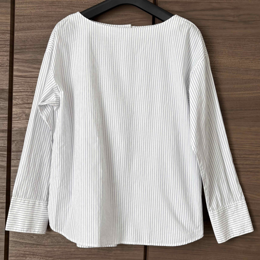 NATURAL BEAUTY BASIC(ナチュラルビューティーベーシック)のナチュラルビューティーベーシック ストライプ柄ボートネックブラウス レディースのトップス(シャツ/ブラウス(長袖/七分))の商品写真
