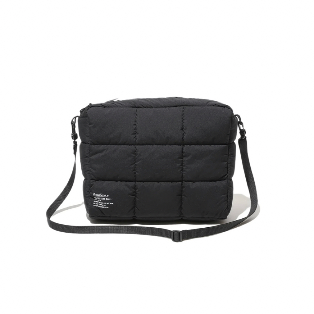Graphpaper(グラフペーパー)のFreshService QUILTED CUBE BAG_L メンズのバッグ(ボディーバッグ)の商品写真