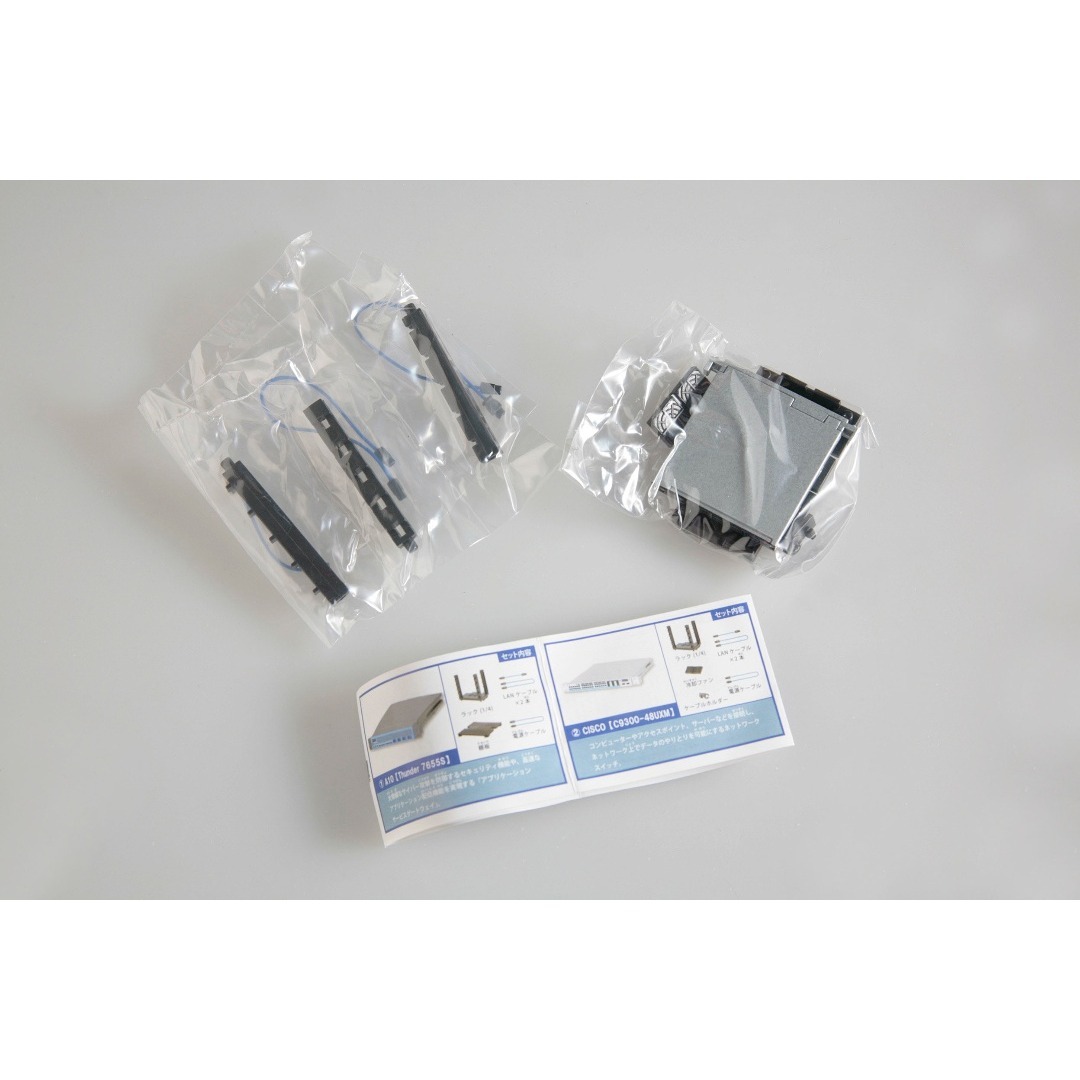 CISCO(シスコシステムズ)の激レア! カプセルトイ ネットワーク機器 サーバー cisco エンタメ/ホビーのコレクション(ノベルティグッズ)の商品写真