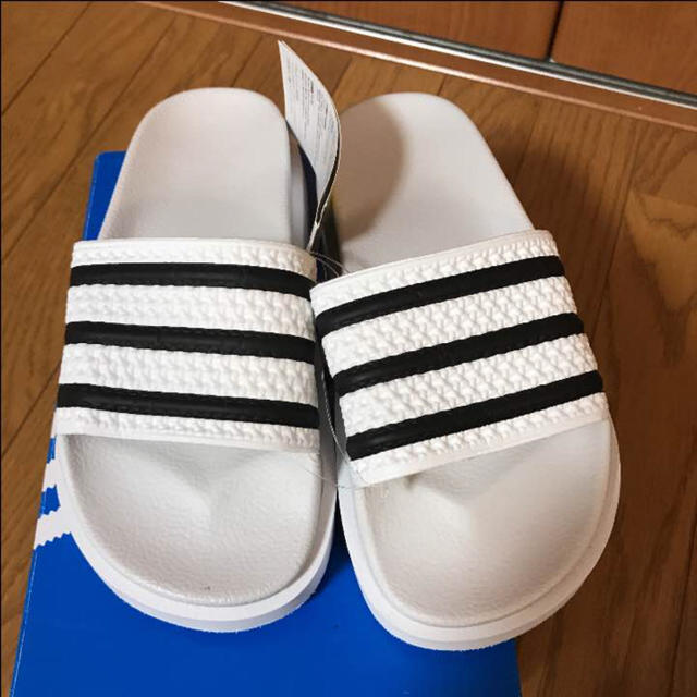 adidas(アディダス)のアディダス adidas ADILETTE BD サンダル 23.5 レディースの靴/シューズ(サンダル)の商品写真