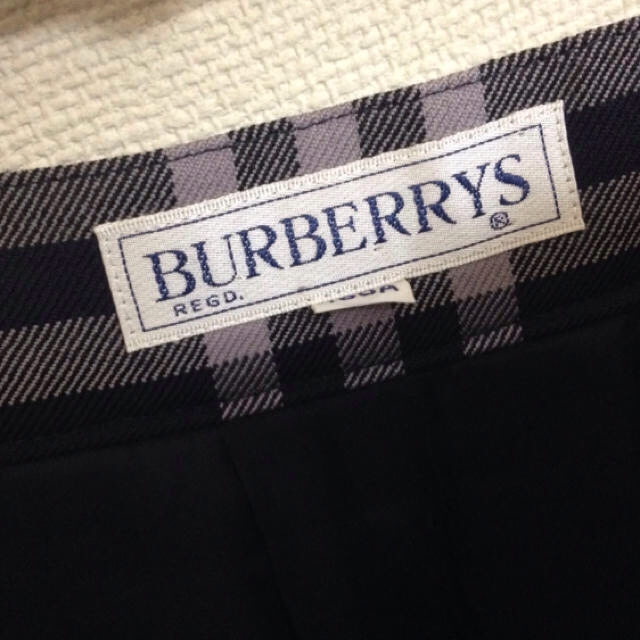 BURBERRY(バーバリー)の送料込！バーバリー チェックスカート レディースのスカート(ひざ丈スカート)の商品写真