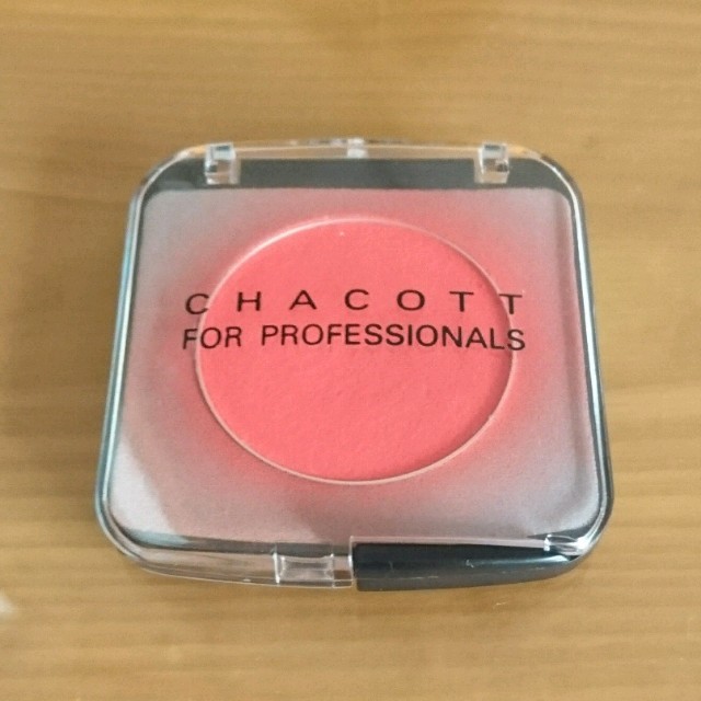 CHACOTT(チャコット)のChacott チーク 赤 コスメ/美容のベースメイク/化粧品(その他)の商品写真