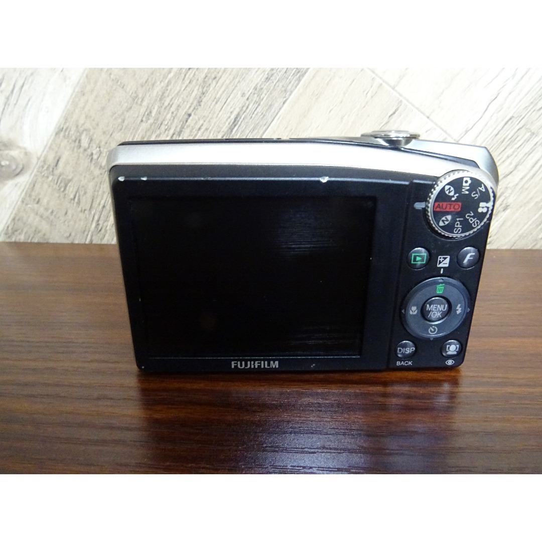 富士フイルム(フジフイルム)の天292 富士フイルム FinePix F50fd コンデジ スマホ/家電/カメラのカメラ(コンパクトデジタルカメラ)の商品写真