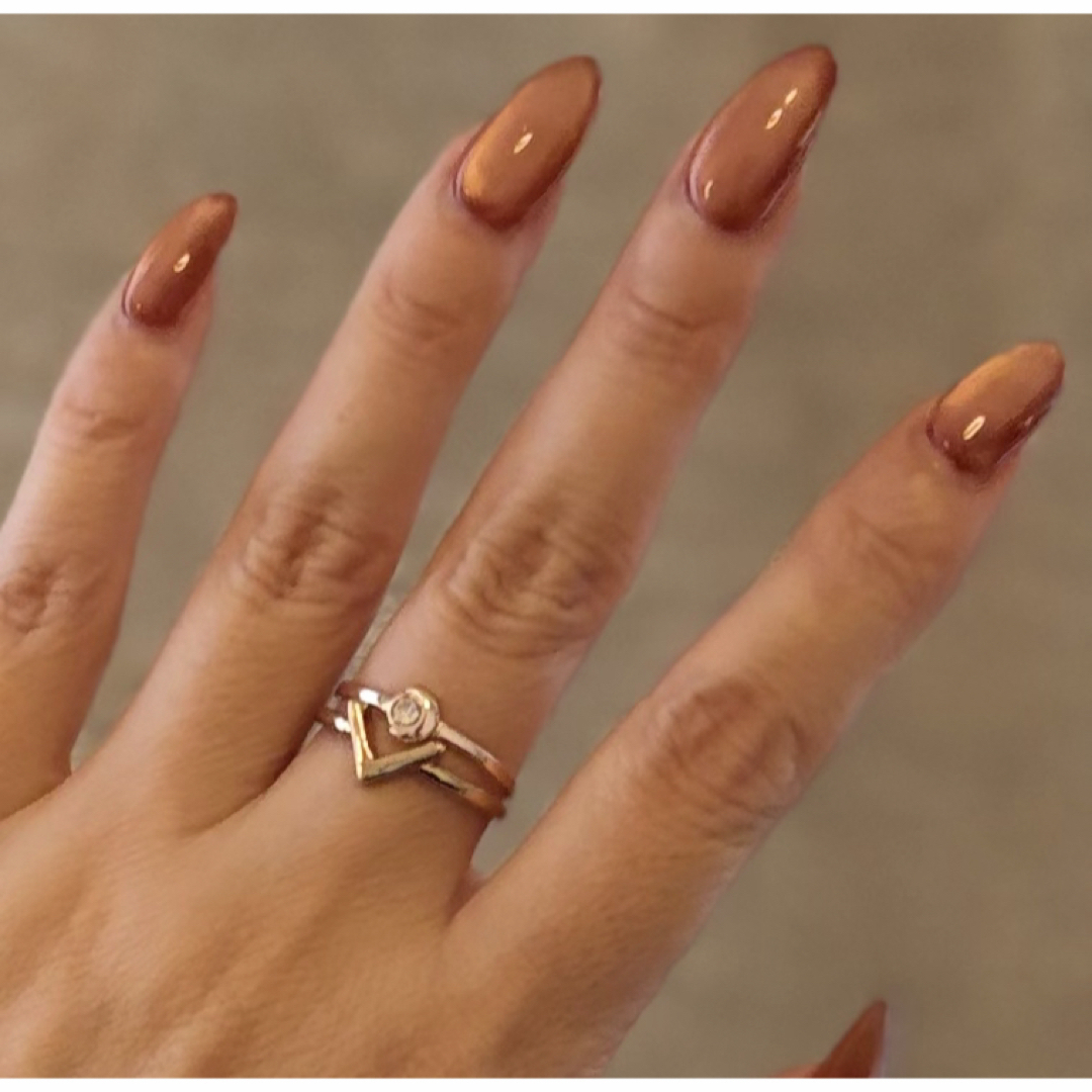 H.P.FRANCE(アッシュペーフランス)のアッシュペーフランス V字デザイン ストーン付 重ねリング 2点セット 13号 レディースのアクセサリー(リング(指輪))の商品写真