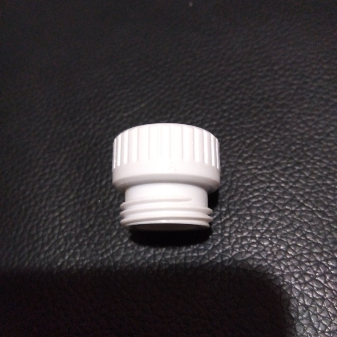 TOTO  アダプター A W19山24 シャワーホース インテリア/住まい/日用品のインテリア/住まい/日用品 その他(その他)の商品写真