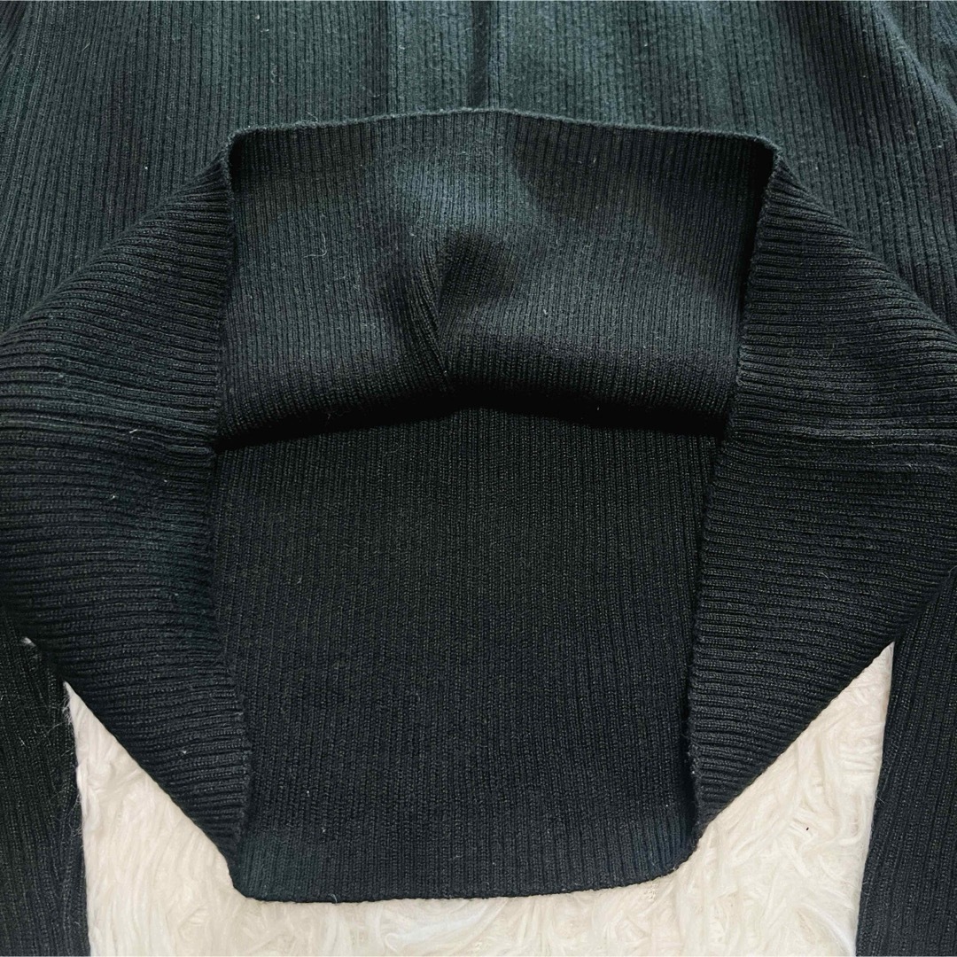 GU(ジーユー)のジーユー GU ハイネックリブニットセーター 無地 シンプル 薄手 こなれ感 L レディースのトップス(ニット/セーター)の商品写真