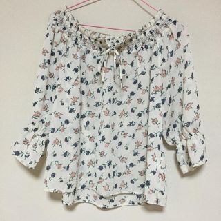 マジェスティックレゴン(MAJESTIC LEGON)の【再値下】ボタニカルフラワーブラウス(シャツ/ブラウス(半袖/袖なし))