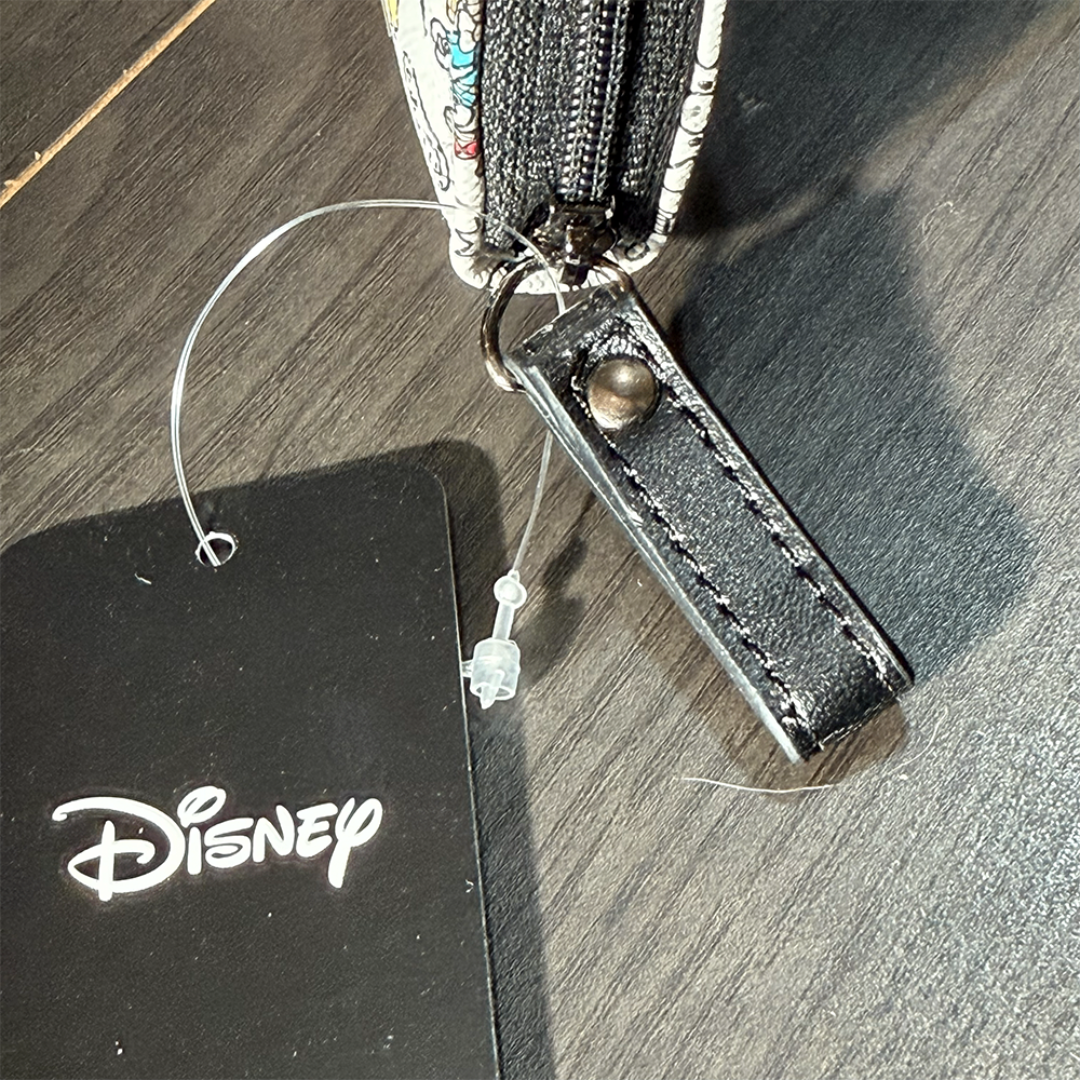 【未使用訳アリ】ミッキー 小銭入れ ラウンドジッパー ディズニー ホワイト キッズ/ベビー/マタニティのこども用ファッション小物(財布)の商品写真