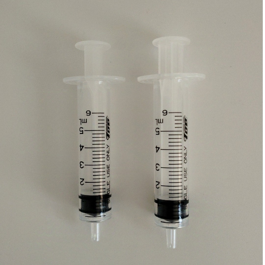 シリンジ5ml針なし 2本 新品未使用 非医療用 ① ハンドメイドの素材/材料(その他)の商品写真