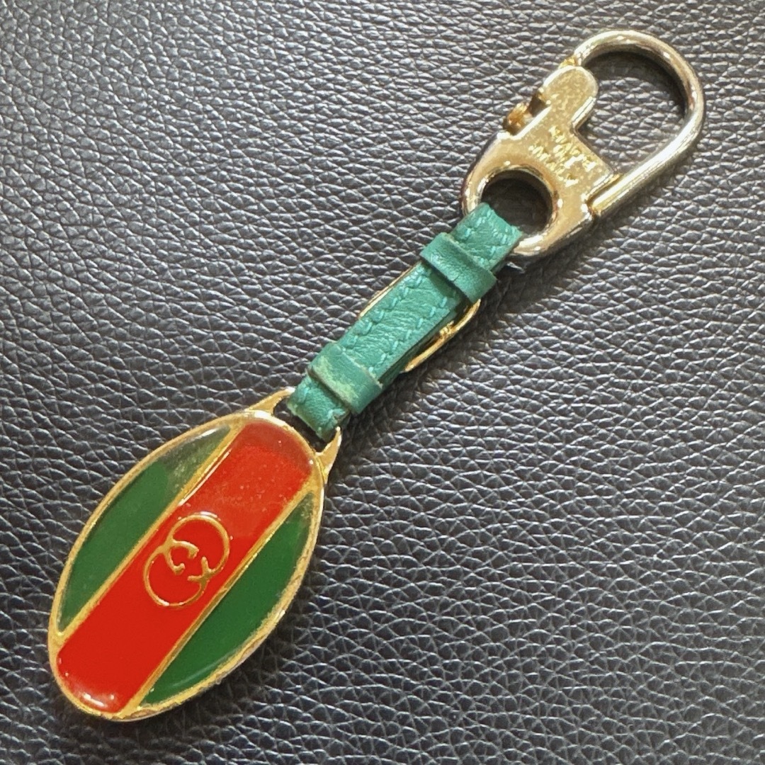 GUCCI(グッチ)のGUCCIキーホルダー チャーム レディースのファッション小物(キーホルダー)の商品写真