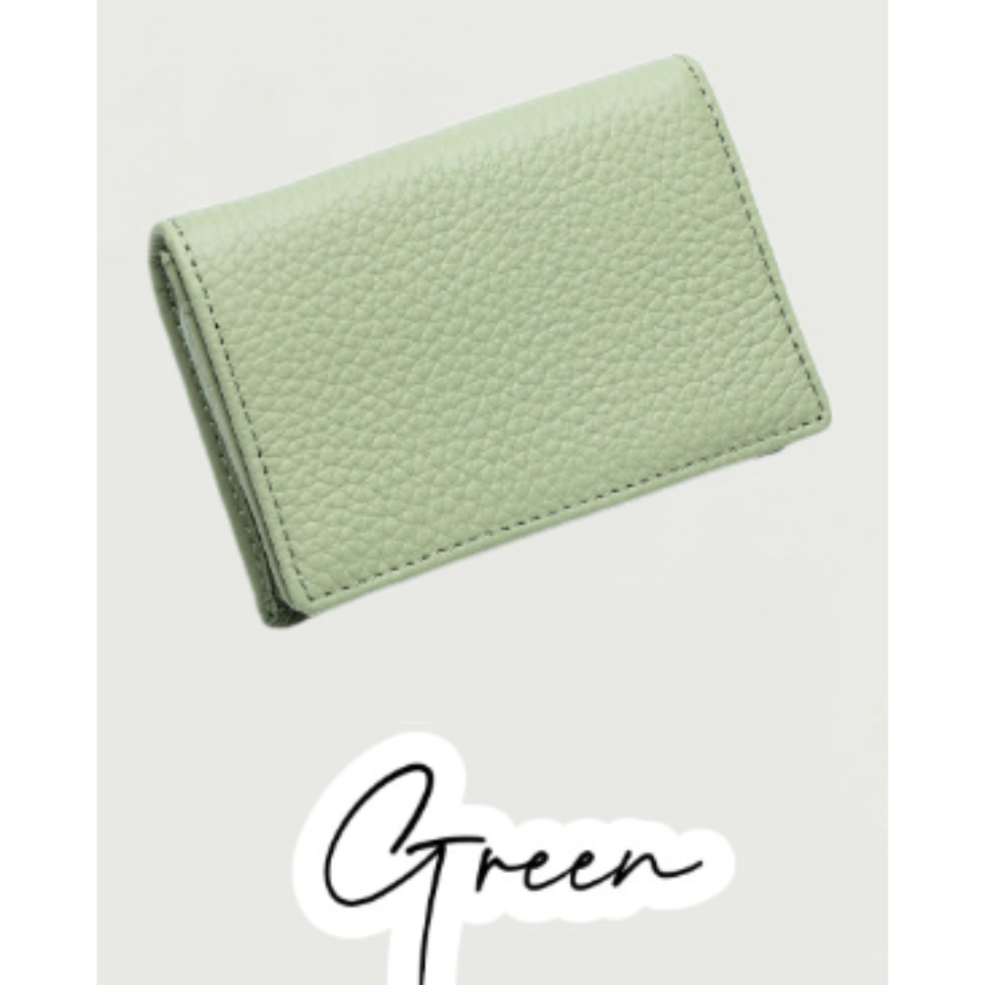 グリーン牛革 ビジネス カジュアル スリム シンプル 二つ折り名刺ケース カード レディースのファッション小物(パスケース/IDカードホルダー)の商品写真
