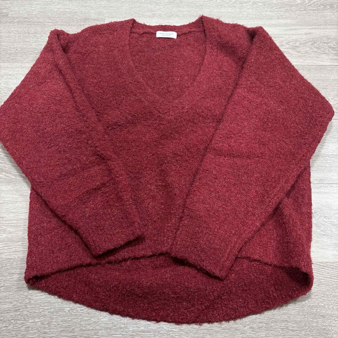 BEAUTY&YOUTH UNITED ARROWS(ビューティアンドユースユナイテッドアローズ)のBEAUTY & YOUTH Vネック ニット 赤 レディースのトップス(ニット/セーター)の商品写真