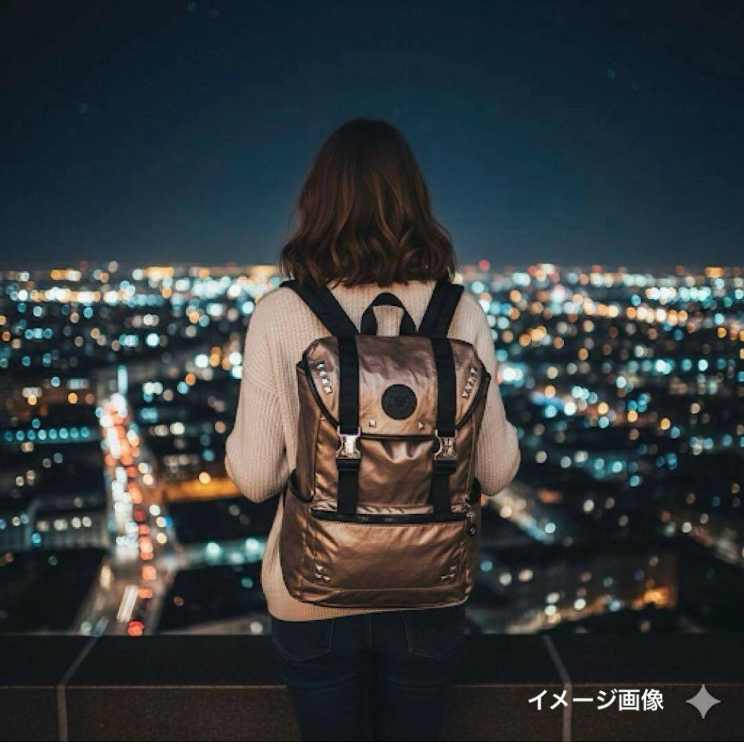 kipling(キプリング)のKIPLING キプリング リュック バックパック ゴールド スタッズ 軽量 レディースのバッグ(ショルダーバッグ)の商品写真