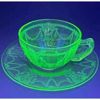 Anchor Hocking - 【希少】アンカーホッキング ウランガラス ファイヤーキング カップ&ソーサー