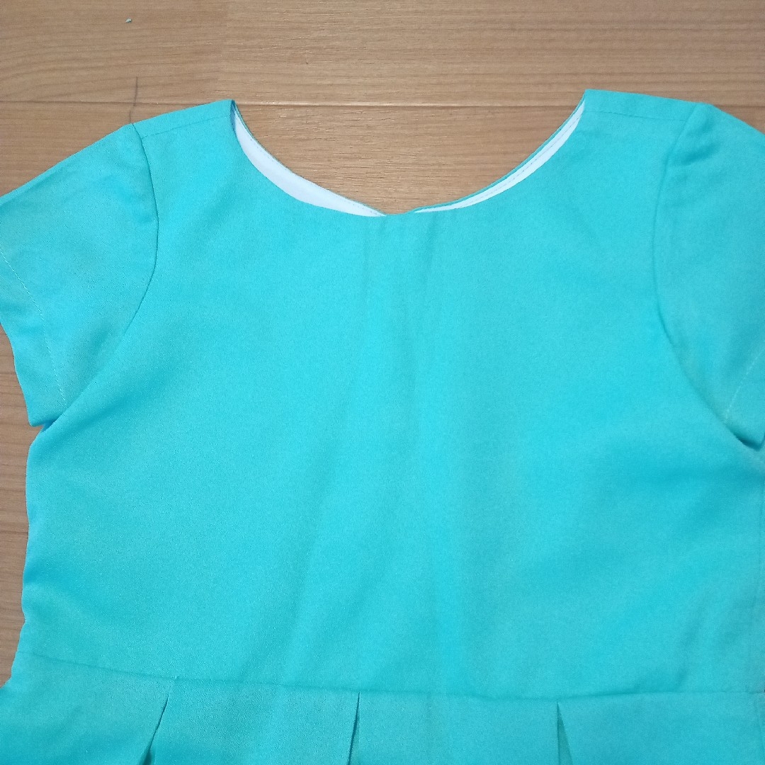 ★エメラルドグリーン系?半袖 ワンピース size110  キッズ/ベビー/マタニティのキッズ服女の子用(90cm~)(ワンピース)の商品写真