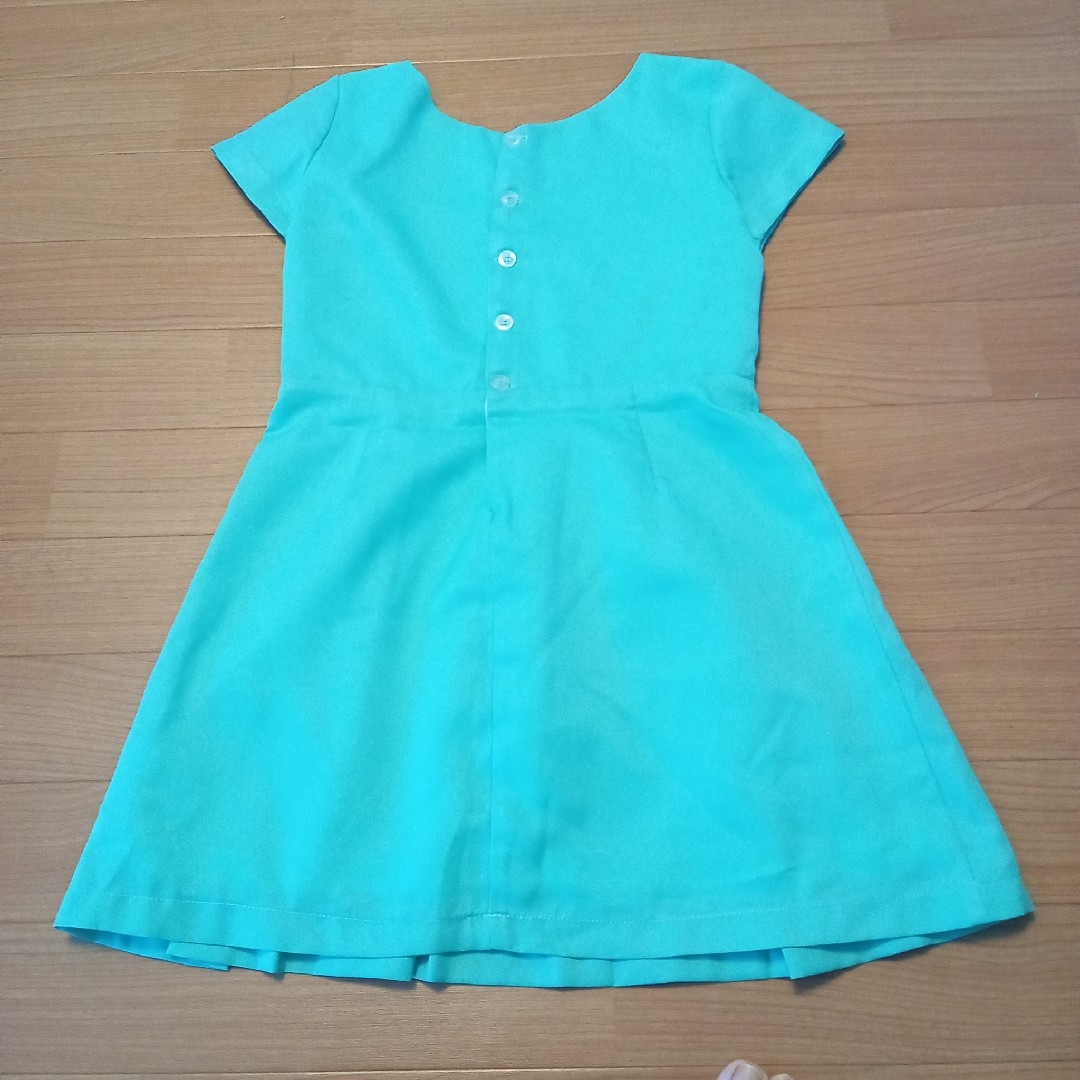 ★エメラルドグリーン系?半袖 ワンピース size110  キッズ/ベビー/マタニティのキッズ服女の子用(90cm~)(ワンピース)の商品写真