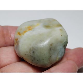 糸魚川185 翡翠 63g ヒスイ 原石 鑑賞石 自然石 誕生石 鉱物 鉱石(その他)