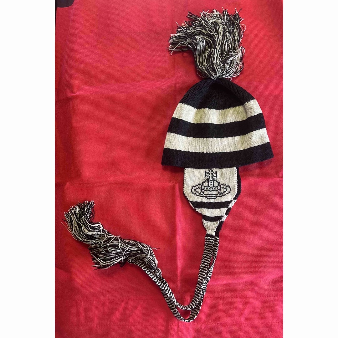 ヴィヴィアンウエストウッド 耳当て付きニット帽 レディースの帽子(ニット帽/ビーニー)の商品写真