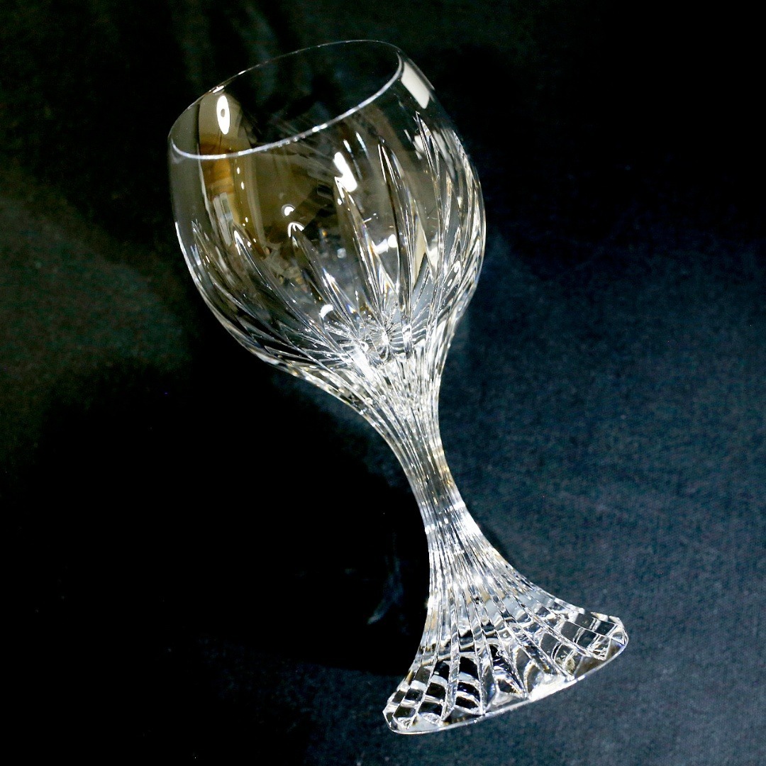 Baccarat(バカラ)の【極美品  送料込み】バカラ マッセナ ワイングラス　箱あり インテリア/住まい/日用品のキッチン/食器(グラス/カップ)の商品写真