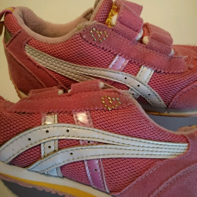 asics(アシックス)のアシックス☆スクスク☆スニーカー☆ピンク☆くつ☆16.5センチ☆女の子☆中古 キッズ/ベビー/マタニティのキッズ靴/シューズ(15cm~)(スニーカー)の商品写真