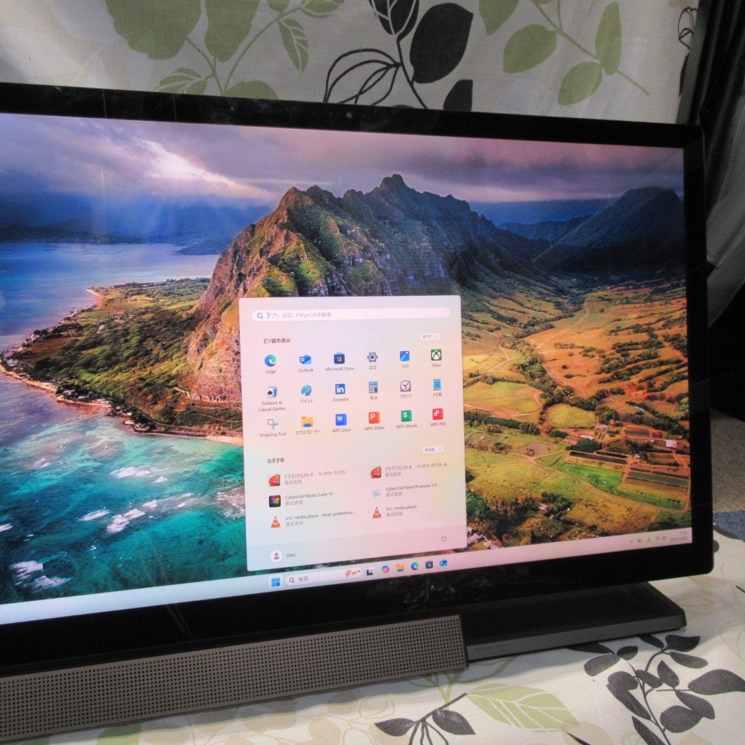 Lenovo(レノボ)の究極一体型Win11公式対応i5/メ16G/新品SSD/グラボ/4Kタッチ/無線 スマホ/家電/カメラのPC/タブレット(デスクトップ型PC)の商品写真