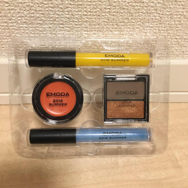 EMODA(エモダ)のEMODA チーク グロス シャドウ セット コスメ/美容のキット/セット(コフレ/メイクアップセット)の商品写真