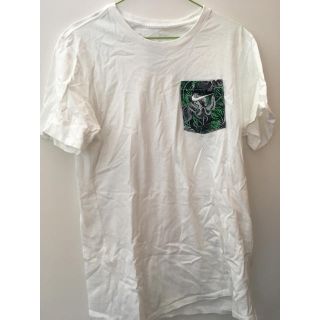 ナイキ(NIKE)のNIKE Tシャツ(Tシャツ/カットソー(半袖/袖なし))