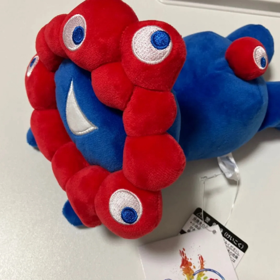 大阪関西万博 ミャクミャク ぬいぐるみ 這型Sサイズ EXPO2025 エンタメ/ホビーのおもちゃ/ぬいぐるみ(ぬいぐるみ)の商品写真