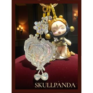 ★SKULLPANDA RED夜光薔薇チャーム キーホルダー☆接続ホルダー付き