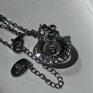 Vivienne Westwoodオーブネックレス クリア ラインストーンモデル