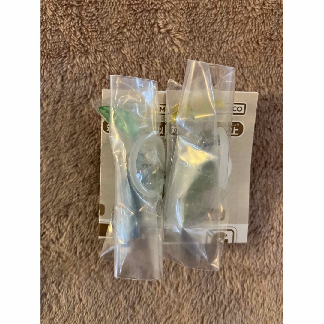 BANDAI(バンダイ)の○ピクミン めじるしアクセサリー2  青ピクミン&光ピクミン エンタメ/ホビーのおもちゃ/ぬいぐるみ(キャラクターグッズ)の商品写真