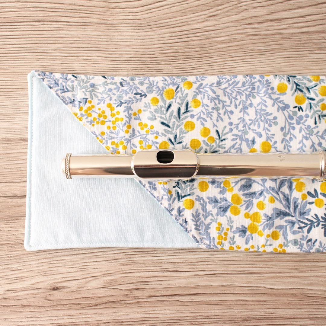 キルト入り・爽やか北欧カラー【ふわふわフルートマット ポケット】Ｈ足部管対応 ハンドメイドのハンドメイド その他(その他)の商品写真